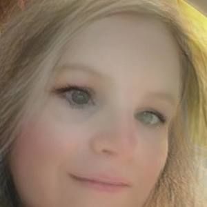 Meet your Posher, Stefanie